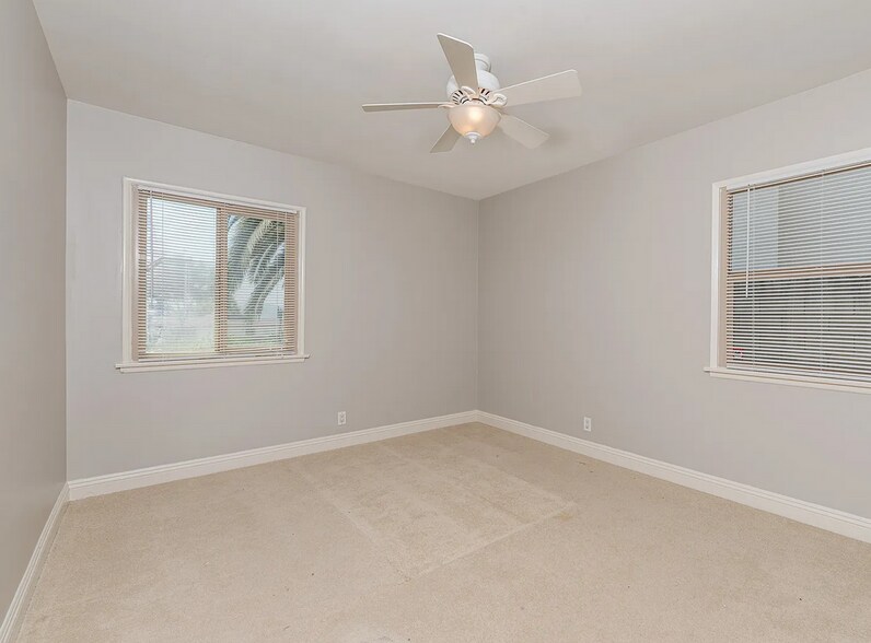 Building Photo - 2653 S Wadsworth Cir
