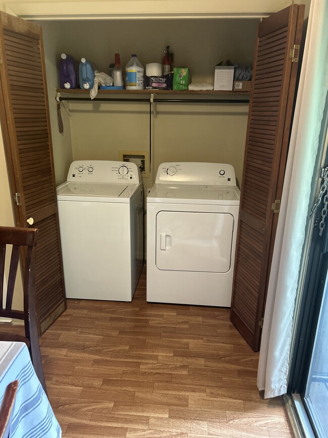 Washer and dryer - 799 Donnell Blvd