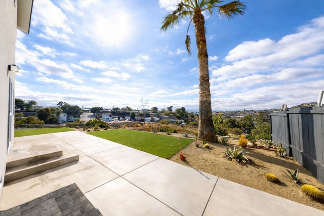 Building Photo - 5266-5268 Tipton St