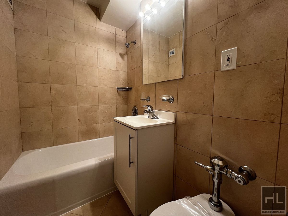 Building Photo - East 79th Street