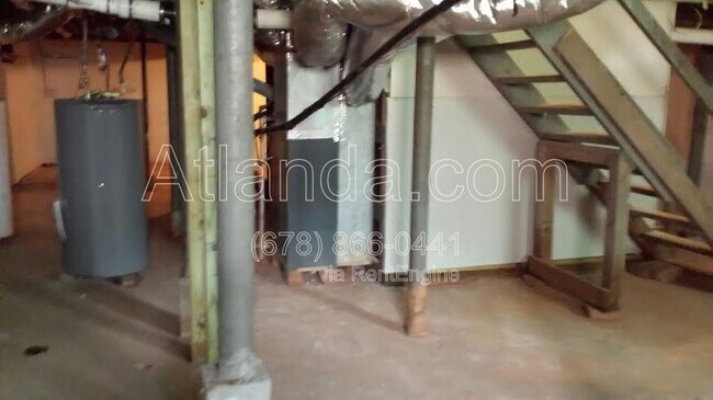 Building Photo - 3728 Loren Dr