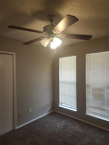 Building Photo - 828 Woodrock Dr