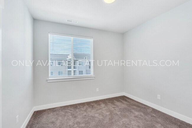 Building Photo - 13537 Commodus Dr