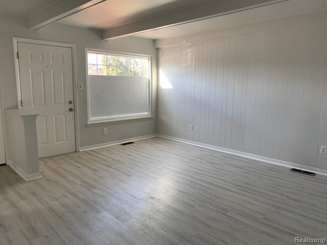 Building Photo - 1020 Holbrook St