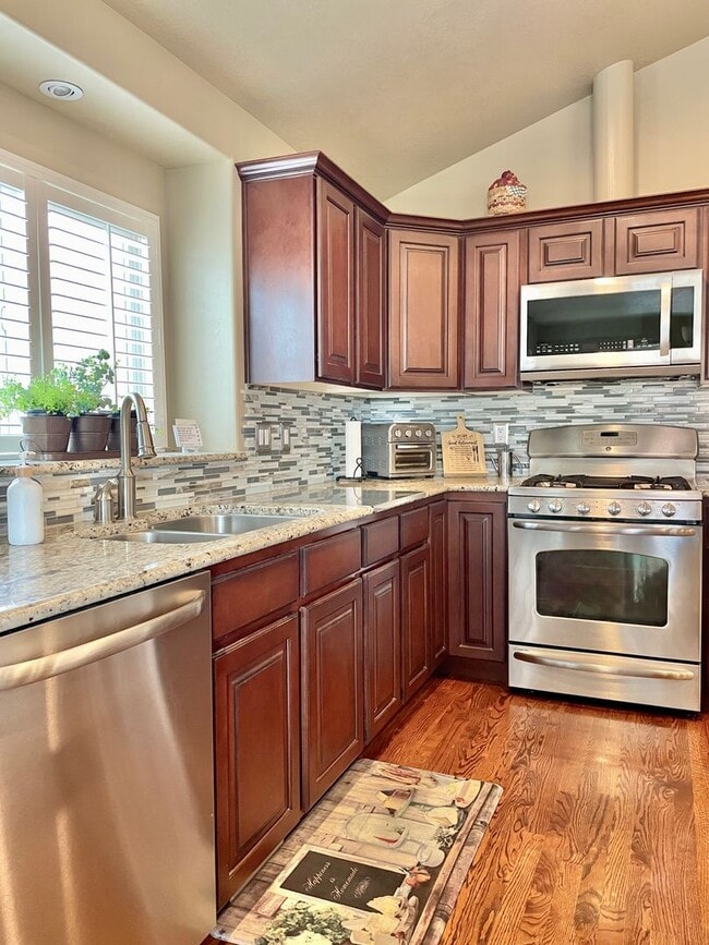 Building Photo - Luxury Fully Furnished 4-Bedroom Home for Rent – Clinton, Utah