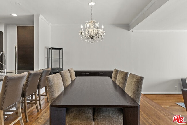 Building Photo - 1260 S Beverly Glen Blvd