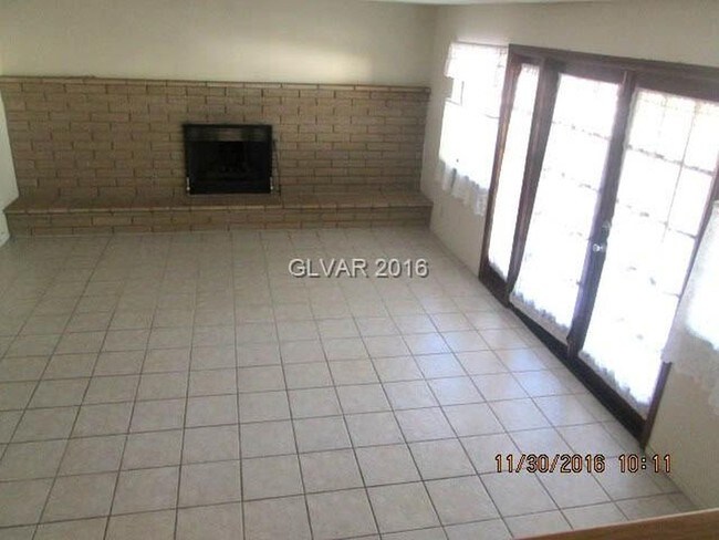 Building Photo - 6352 Sandpiper Way