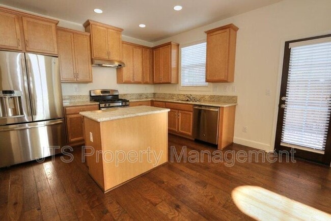 Building Photo - 1209 Lavande Dr