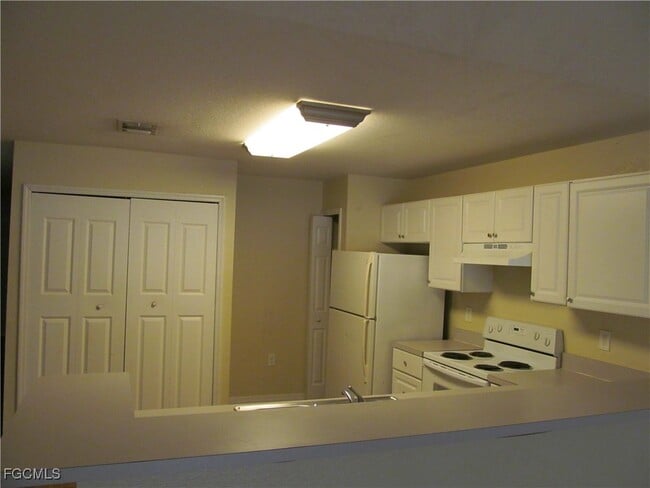 Building Photo - 5228 30th St SW