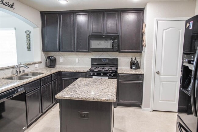 Building Photo - 5135 Misty Ln