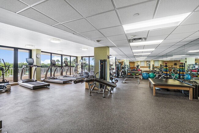 Building Photo - 3400 S Ocean Blvd