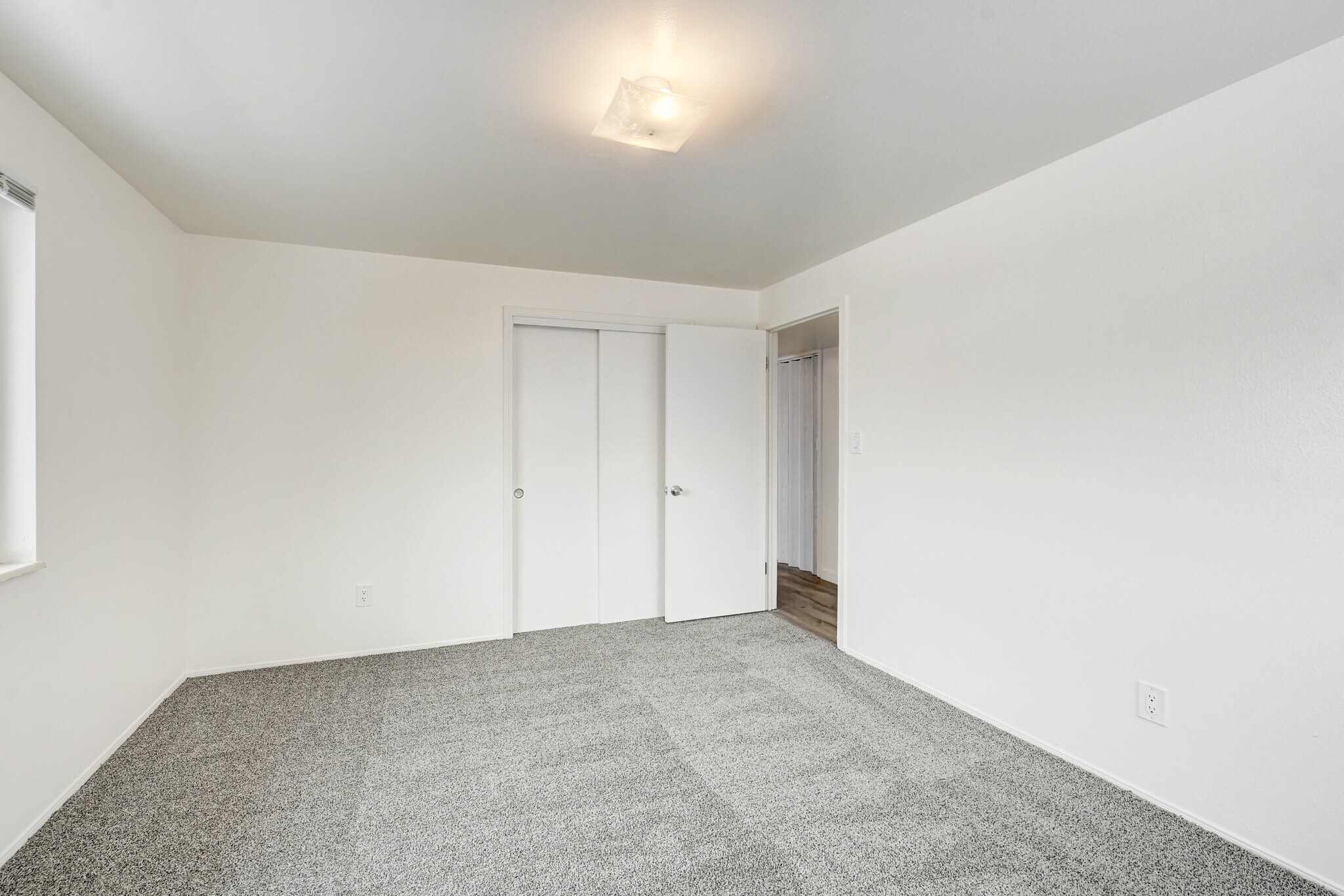 Building Photo - 1647 Jay St