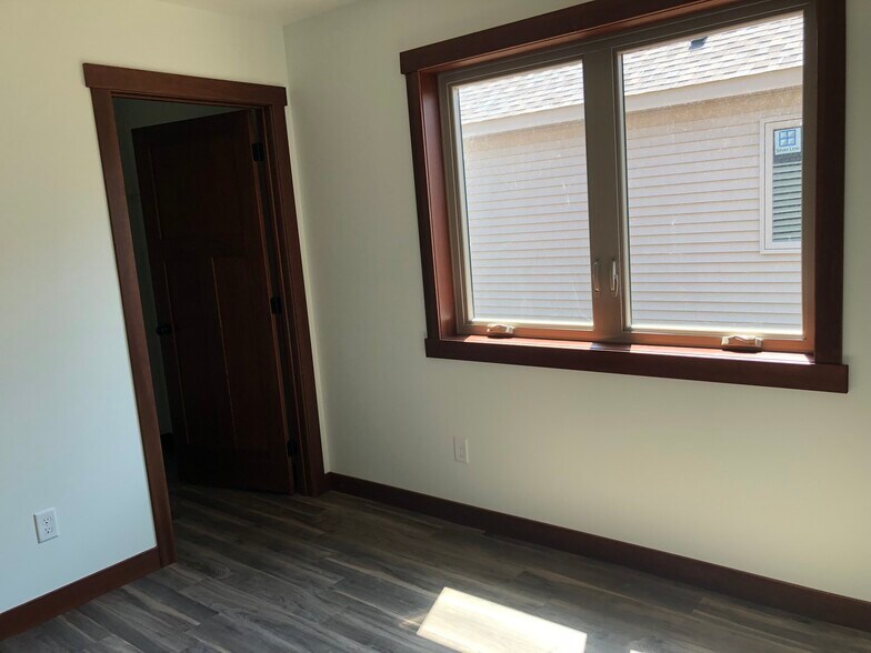 Building Photo - 1739 Aspen Ct