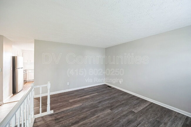 Building Photo - 12174 Glencrest Ct