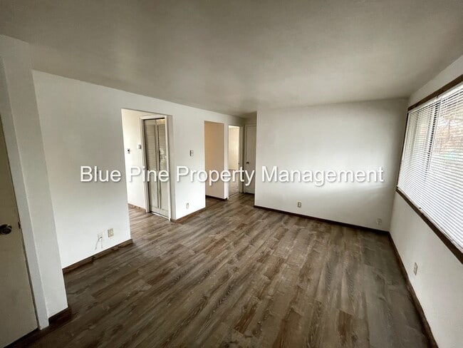 Building Photo - 450 H St
