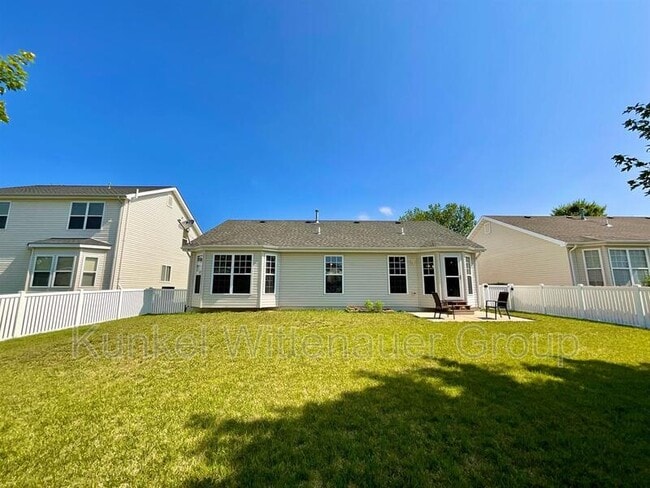 Building Photo - 2923 Harvest Meadow Dr