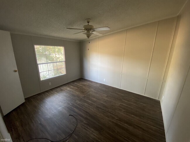 Building Photo - 3 br, 2 bath Mobile Home - 284 Pecan Grove...