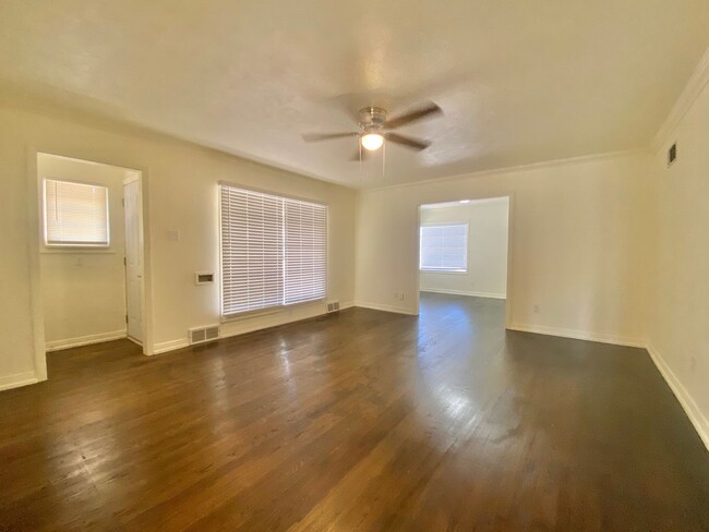 Building Photo - 4 bed 2 bath now available in Tech Terrace