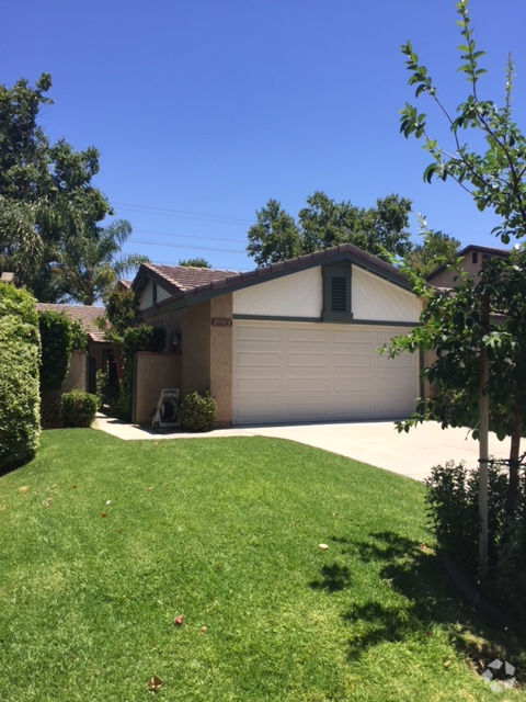 Building Photo - 25912 Sandalia Dr
