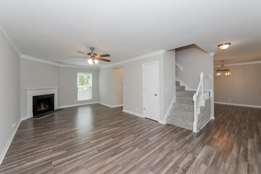 Building Photo - 520 Spring Garden Ct