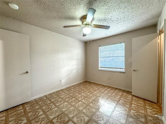 Building Photo - 1112 Autumn Oak Dr