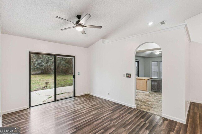 Building Photo - 104 Westridge Ct