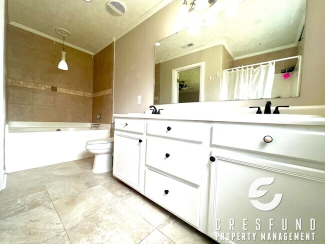 Building Photo - Coming Soon (End of July) 3Br 3 Bath Locat...