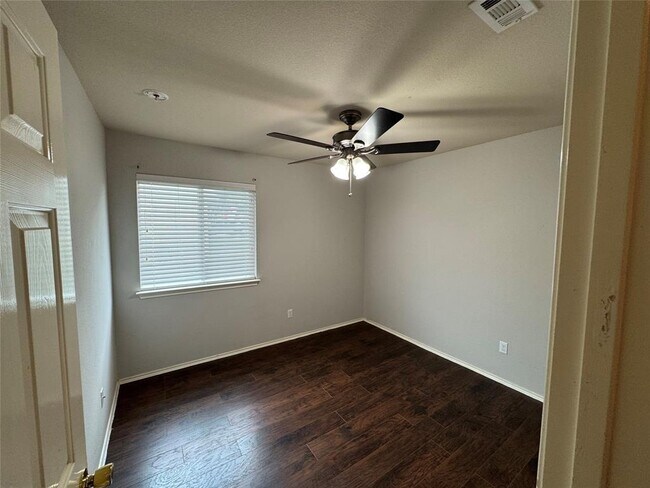 Building Photo - 1036 Estival Dr