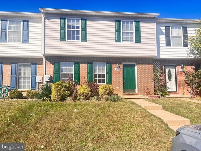 Building Photo - 213 Emily Ln