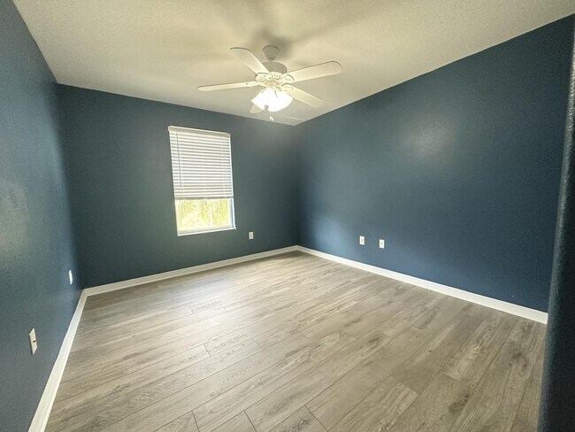 Building Photo - "Spacious 5-Bedroom Retreat with Scenic Views in The Verandahs!"