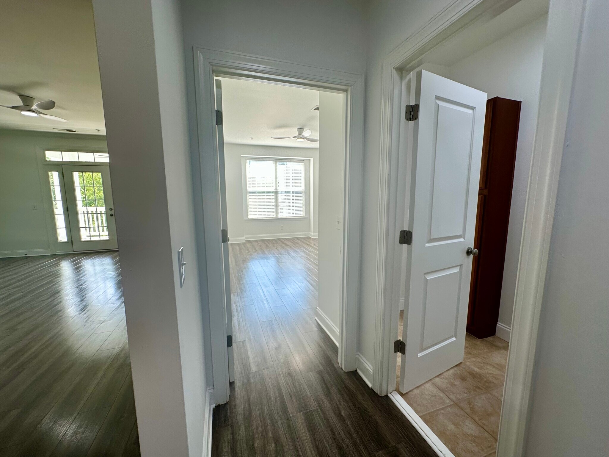 Building Photo - 149 Breezes Dr