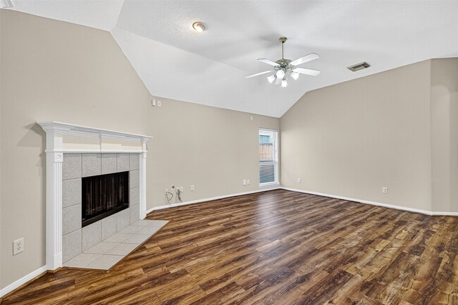 Building Photo - 4014 Shoreview Ln