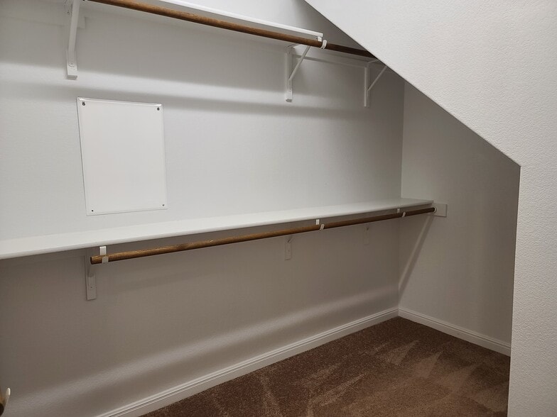 Building Photo - 218 Simmons Dr