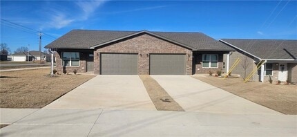 Building Photo - 632 NW 69th Ave