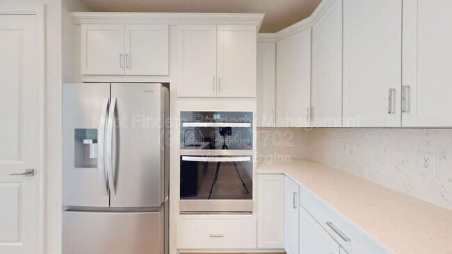 Building Photo - 156 Latham Dr