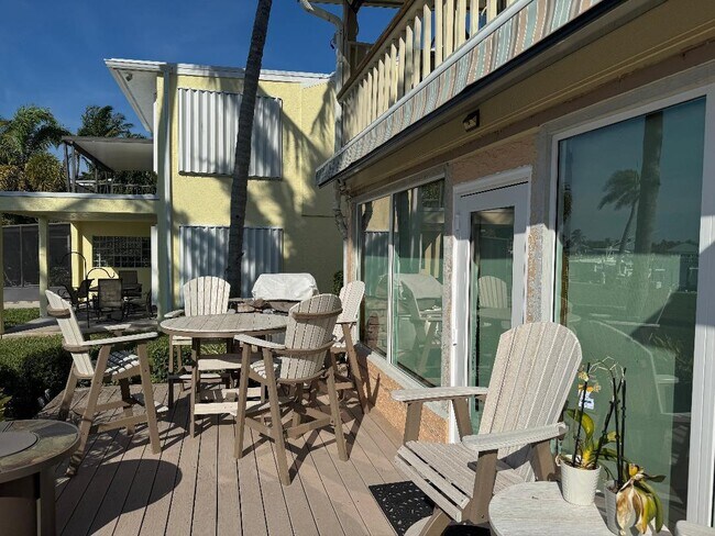 Building Photo - 409 Fernandina St