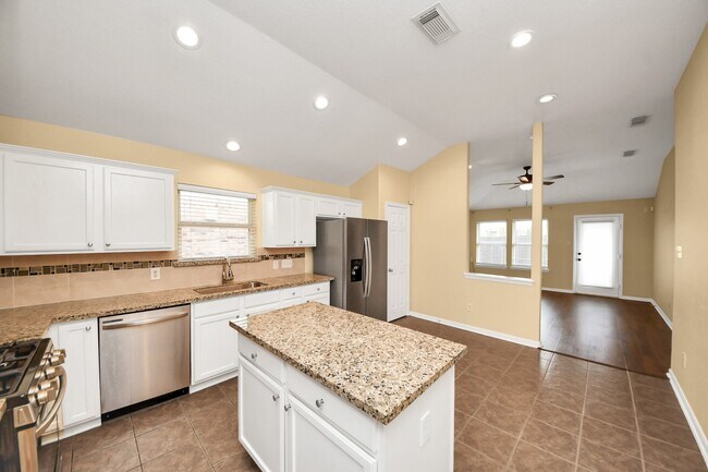 Building Photo - 2222 Summit Meadow Dr