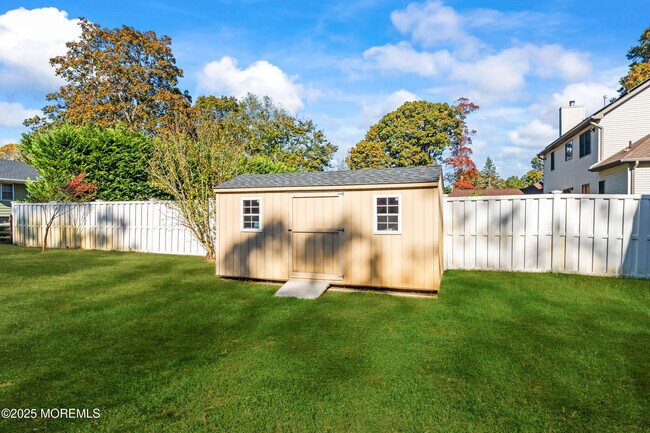 Building Photo - 72 Whalepond Rd