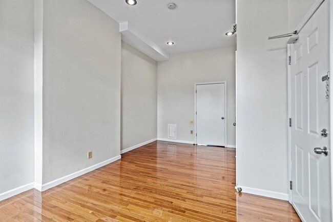 Building Photo - 800 Ocean Ave