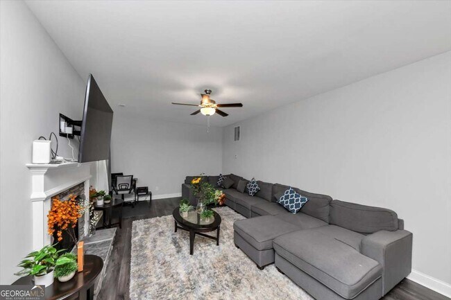 Building Photo - 66 Vicky Way