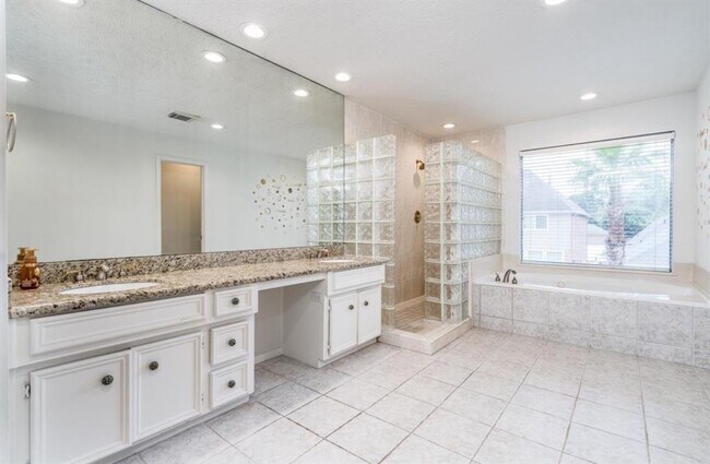 Building Photo - 14207 Vista Mar Ln