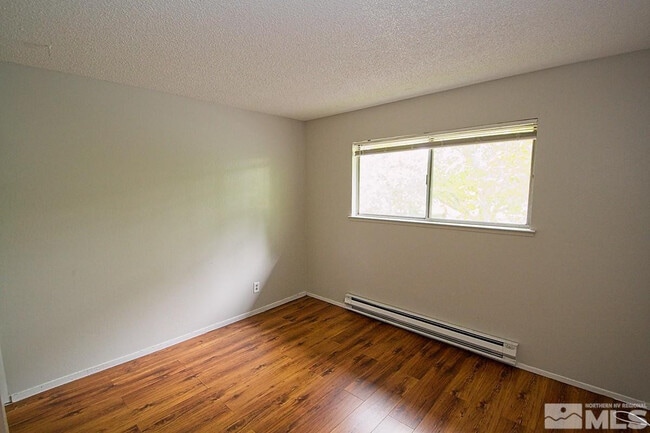 Building Photo - 693 Pine Meadows Dr