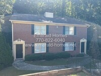 Building Photo - 2 bedroom 2.5 bath in the Lawrenceville area!