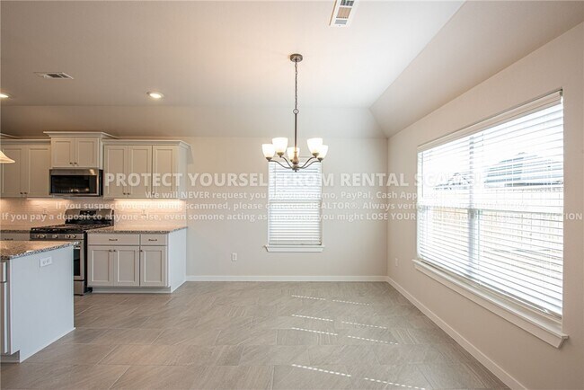 Building Photo - 1109 Harvest Ave