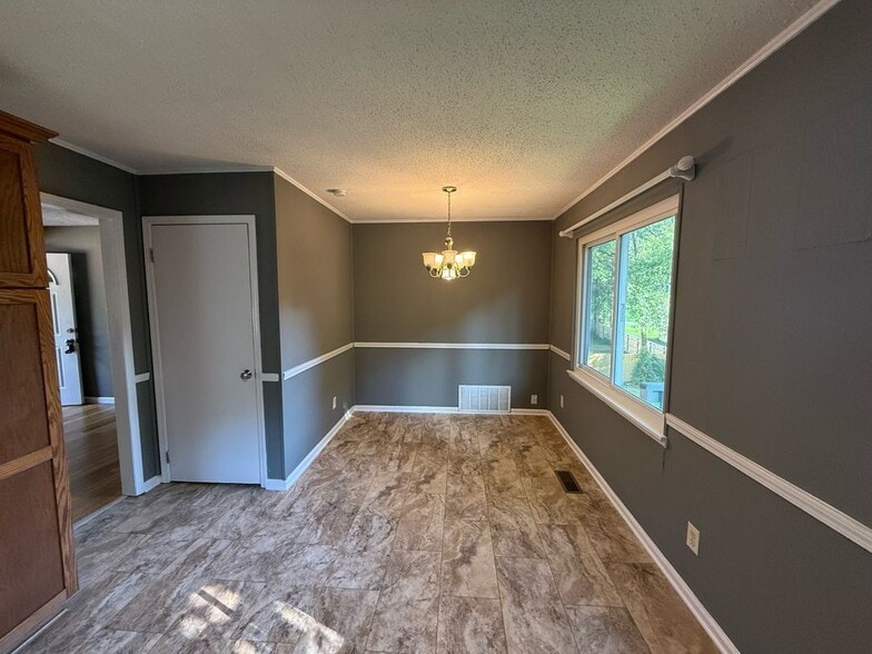 Building Photo - 5330 Tyler Loop Rd
