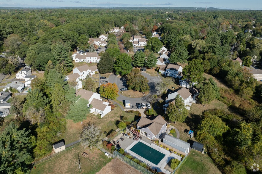 Bird's-Eye View of Our Community - Tamarlane Apartments, LLC