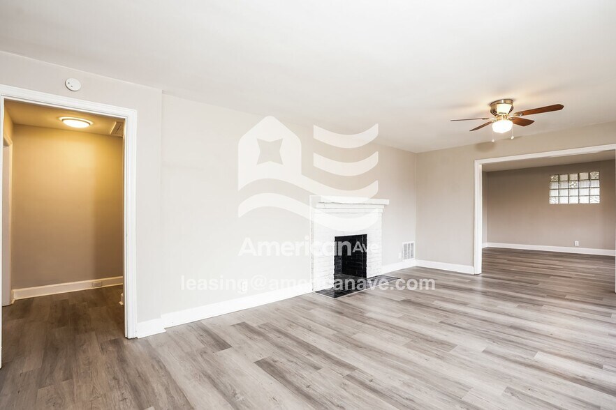 Building Photo - 290 Lilly Ave