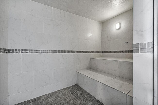 Building Photo - 3451 NE 1st Ave