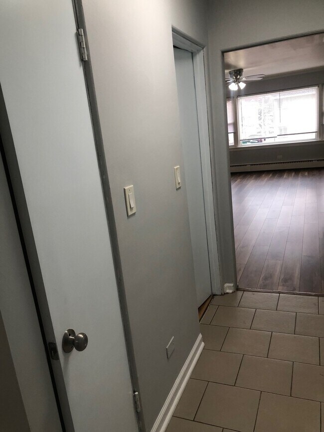 Building Photo - 5544 N Campbell Ave