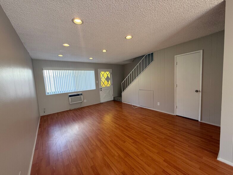 Building Photo - 1026 Grover Ave